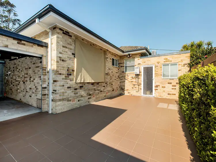 Sixth view of Homely villa listing, 1/87 Greenacre Road, Connells Point NSW 2221