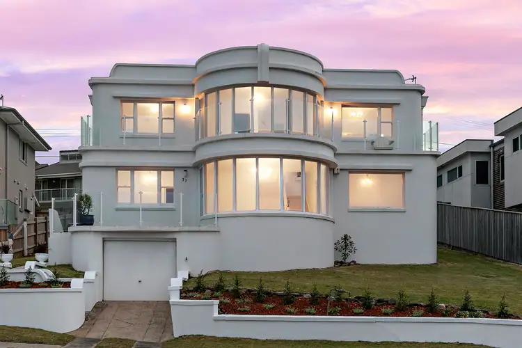 37 Carrington Parade, Curl Curl NSW 2096
