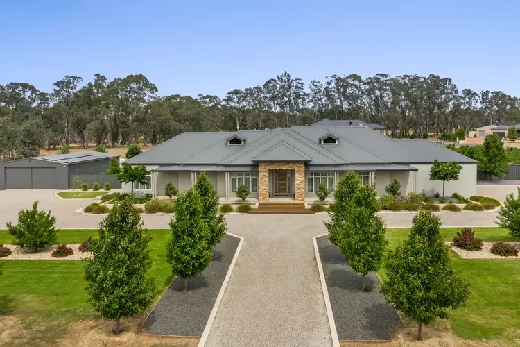 1 Simmie Court, Junortoun VIC 3551
