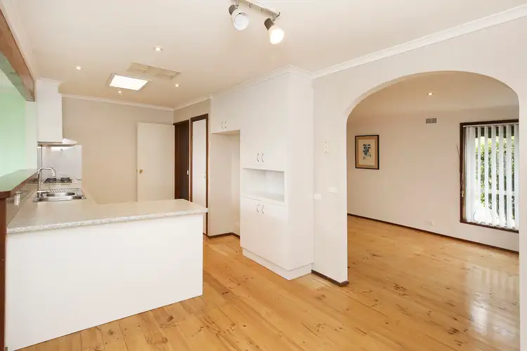 15 Galilee Crescent, Mill Park VIC 3082