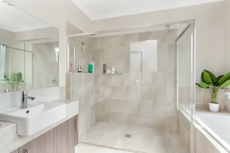 Third view of Homely townhouse listing, 2/86 Marong Road, Bendigo VIC 3550