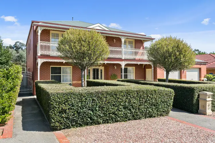 13 Ellesmere Terrace, Strathdale VIC 3550