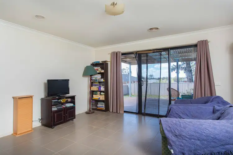 Third view of Homely house listing, 32 Londonderry Way, Epsom VIC 3551