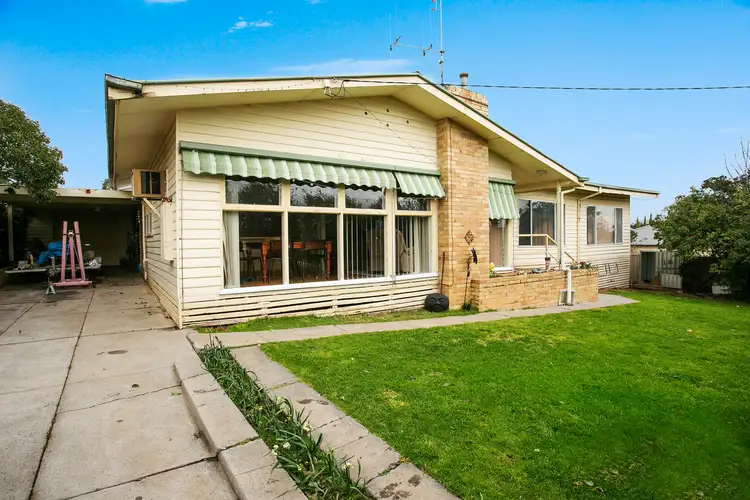 18 Dreschler Street, Flora Hill VIC 3550