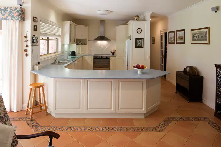 Fifth view of Homely house listing, 7 Kalinda Drive, Junortoun VIC 3551