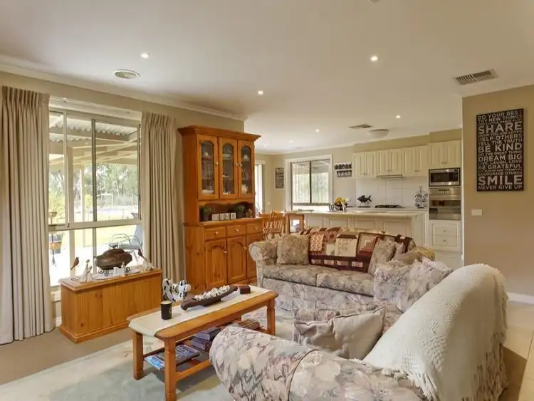 Fifth view of Homely house listing, 15 Floreate Drive, Junortoun VIC 3551