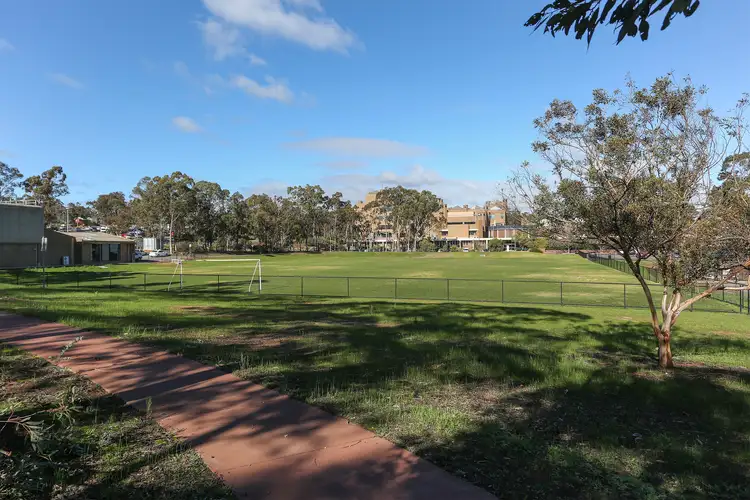 40 Chelsea Boulevard, Strathdale VIC 3550