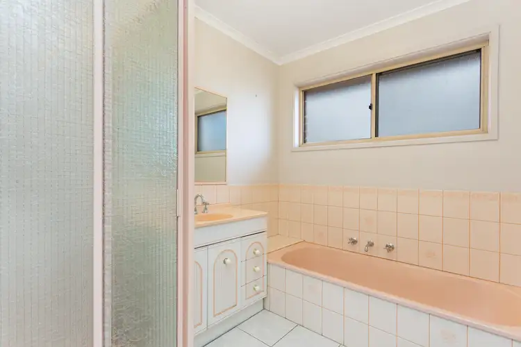 Fifth view of Homely house listing, 4 Anita Court, Kangaroo Flat VIC 3555