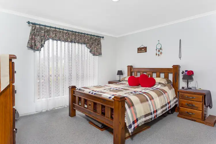 Sixth view of Homely house listing, 13 Julie Court, Kangaroo Flat VIC 3555