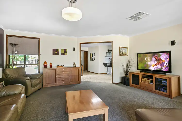 1 Peake Court, Ascot VIC 3551