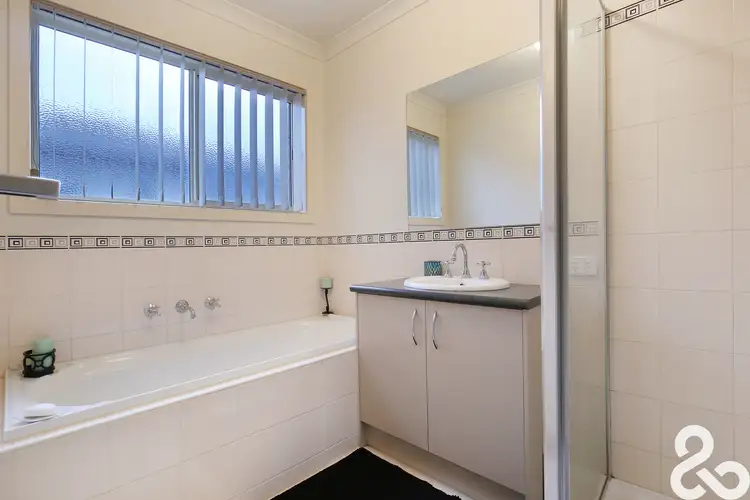 Sixth view of Homely house listing, 4 Fitzgerald Drive, South Morang VIC 3752