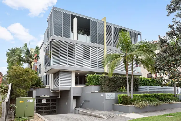 Third view of Homely apartment listing, 2/9-11 Boronia Street, Dee Why NSW 2099