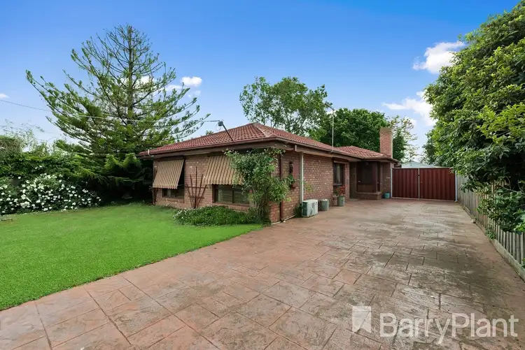 1 Myrtle Street, Melton South VIC 3338
