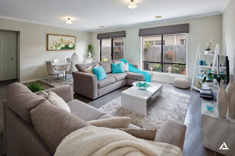 Third view of Homely house listing, 2 Oberon Place, Drouin VIC 3818