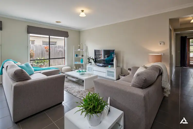 Fourth view of Homely house listing, 2 Oberon Place, Drouin VIC 3818