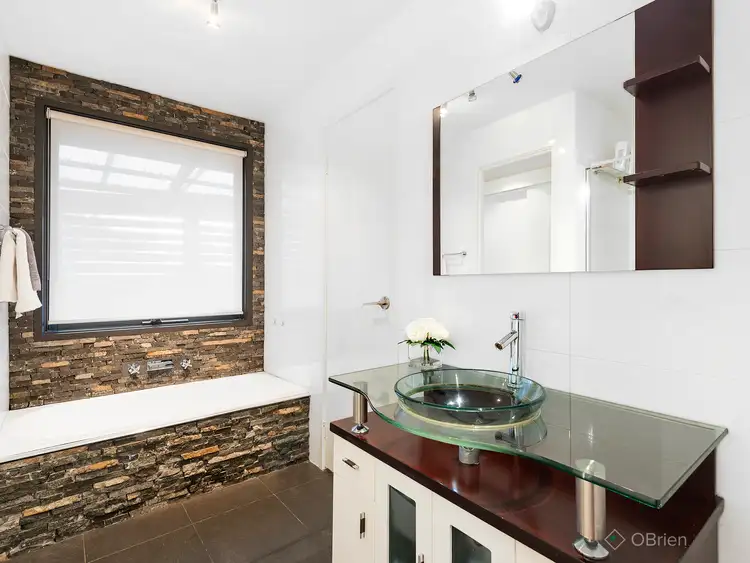 Fifth view of Homely house listing, 5 Evonne Court, Endeavour Hills VIC 3802