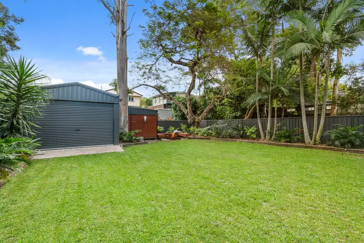 73 Camelia Avenue, Everton Hills QLD 4053