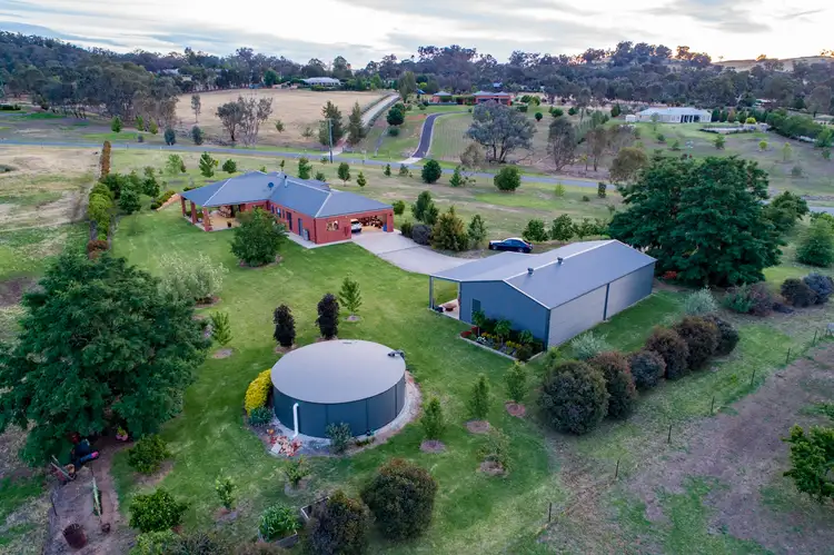 51 Alexandra Way, Table Top NSW 2640