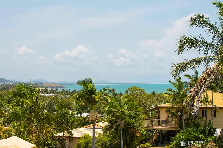 Second view of Homely house listing, 3 Endeavour Court, Lammermoor QLD 4703