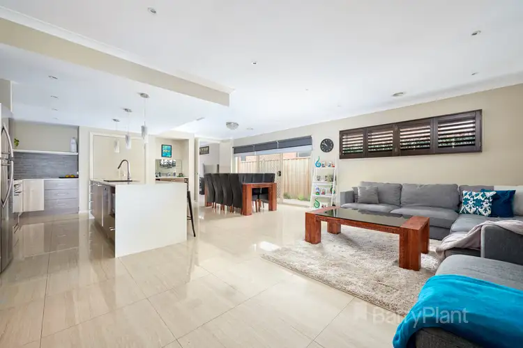 27 Goulburn Street, Cranbourne East VIC 3977