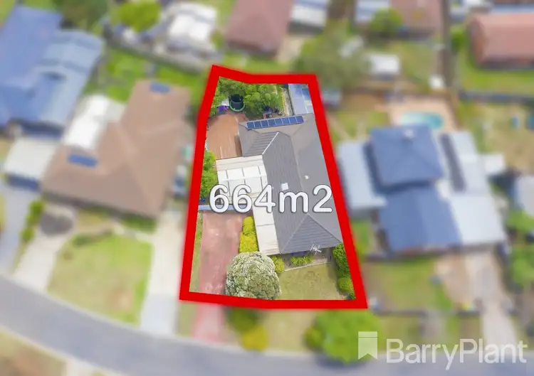 12 Lloyd Court, Brookfield VIC 3338