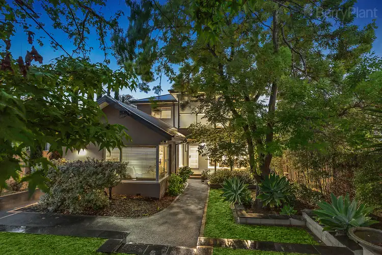 196 Waiora Road, Rosanna VIC 3084