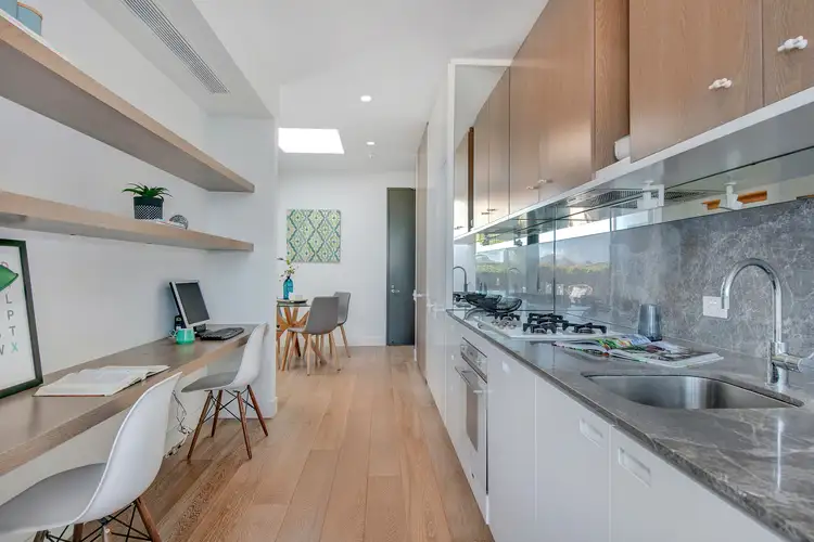 Fifth view of Homely apartment listing, 302/33 Crisp Street, Hampton VIC 3188
