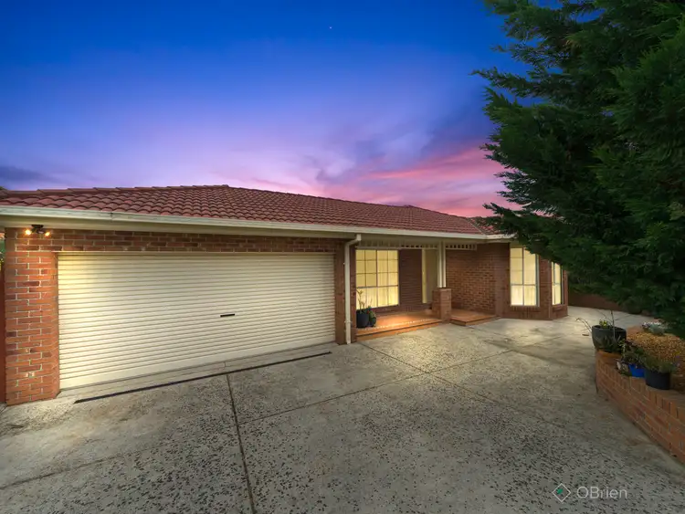 25 Augustus Drive, Berwick VIC 3806