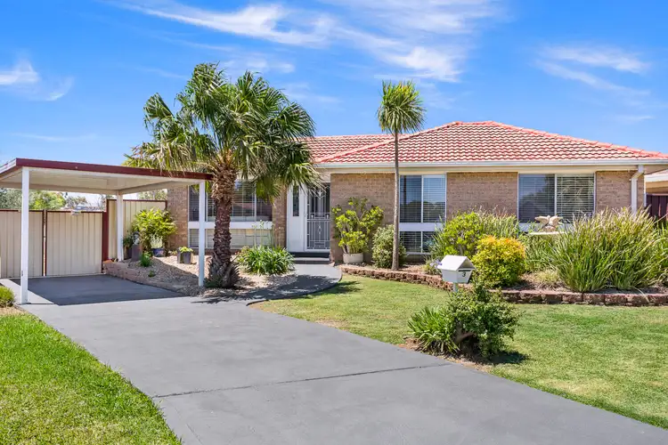 3 Wye Close, St Clair NSW 2759