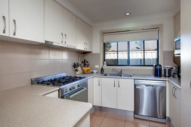 Second view of Homely house listing, 21 Whiteley Circuit, Baranduda VIC 3691