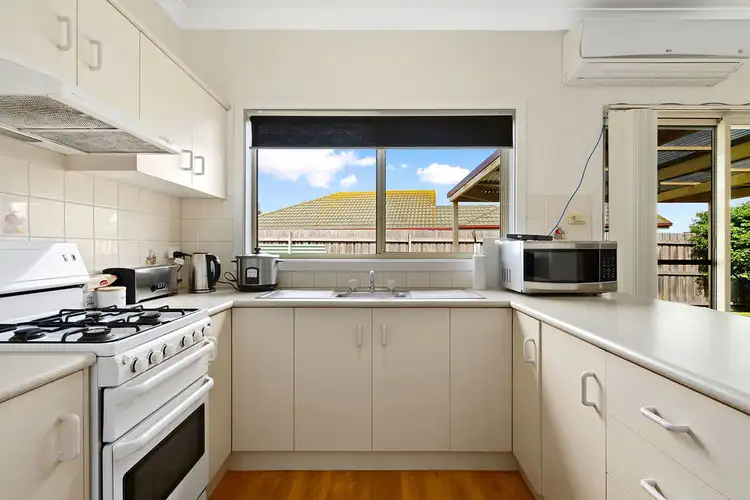 Fifth view of Homely house listing, 3 Chester Close, Traralgon VIC 3844