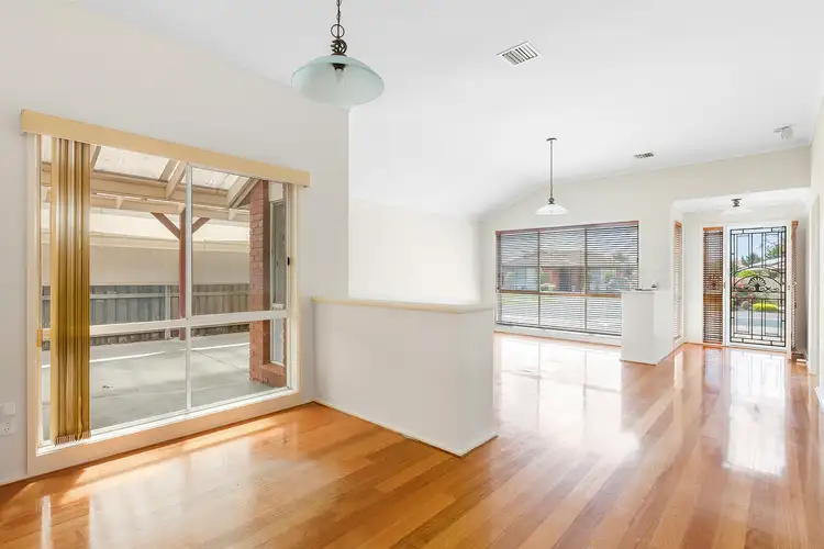 Fifth view of Homely house listing, 32 Kalyna Court, Delahey VIC 3037