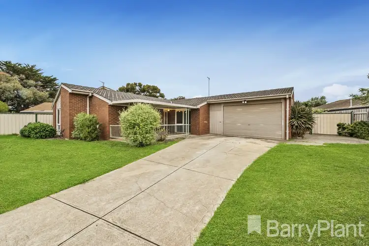 2 Grimwade Place, Melton West VIC 3337