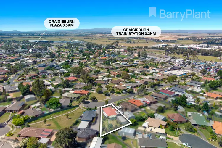 Second view of Homely house listing, 25 Milburn Place, Craigieburn VIC 3064