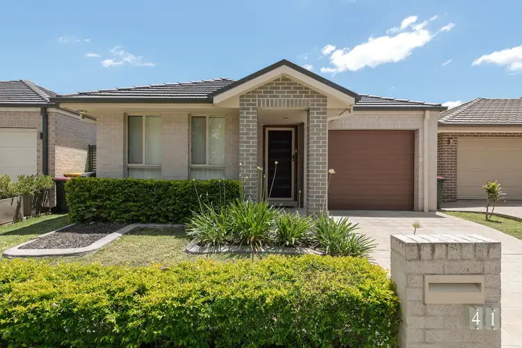 41 Robey Avenue, Middleton Grange NSW 2171