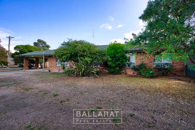 12 Sainsbury Court, Mount Clear VIC 3350