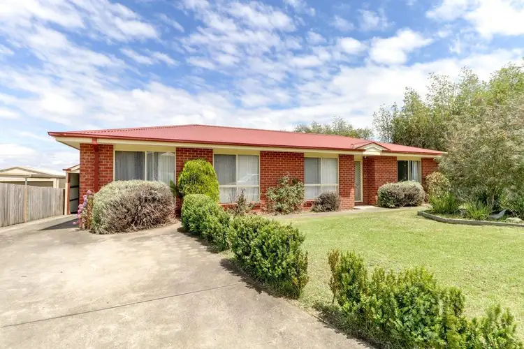 18 The Grange, Bairnsdale VIC 3875