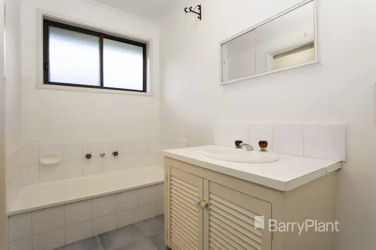 Fourth view of Homely unit listing, 2/9-11 Leach Street, Briar Hill VIC 3088