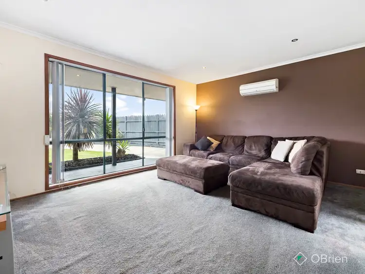 Fifth view of Homely house listing, 18 Conferta Court, Cranbourne West VIC 3977