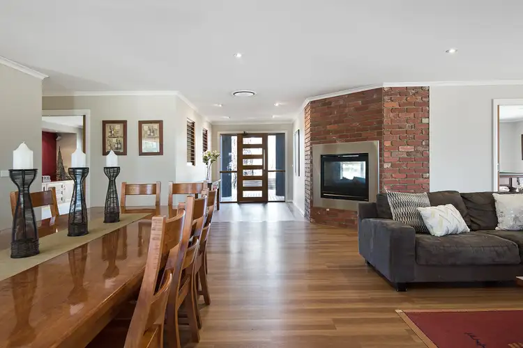 Fifth view of Homely house listing, 6 Leslie Place, Junortoun VIC 3551