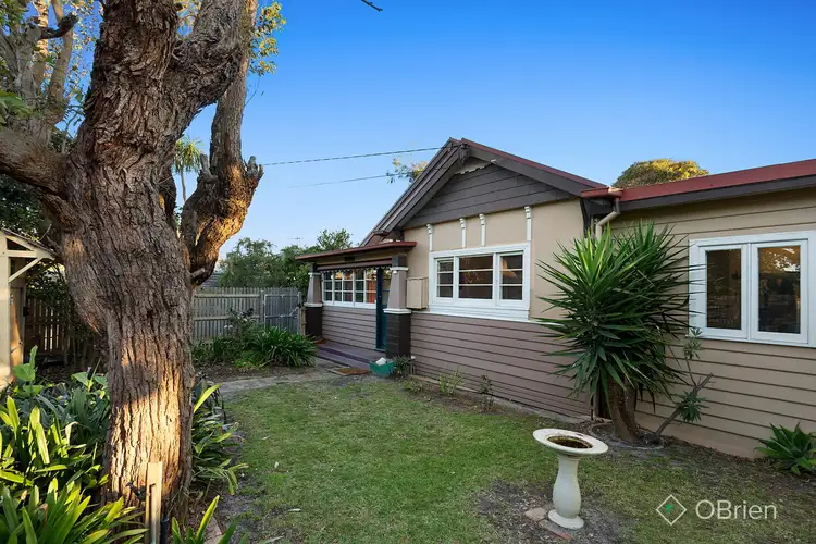 2 Johnstone Street, Seaford VIC 3198