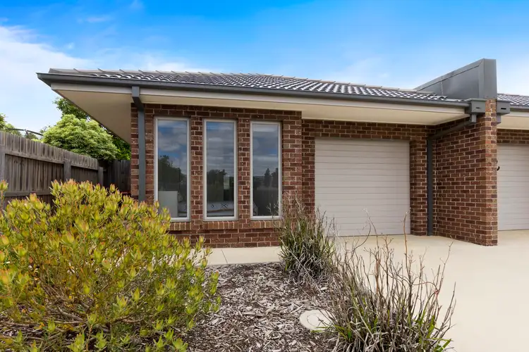 Main view of Homely unit listing, 5/11-15 Silverdale Drive, Darley VIC 3340