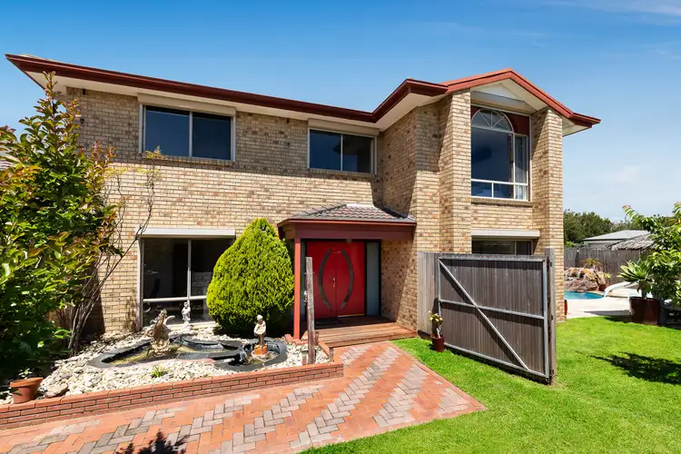 2 Noah Close, Mornington VIC 3931