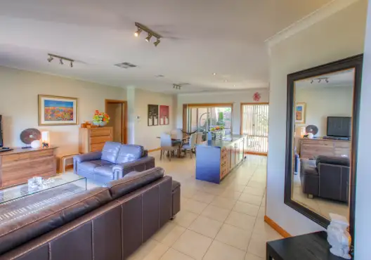 Sixth view of Homely house listing, 31 Klinberg Court, West Albury NSW 2640