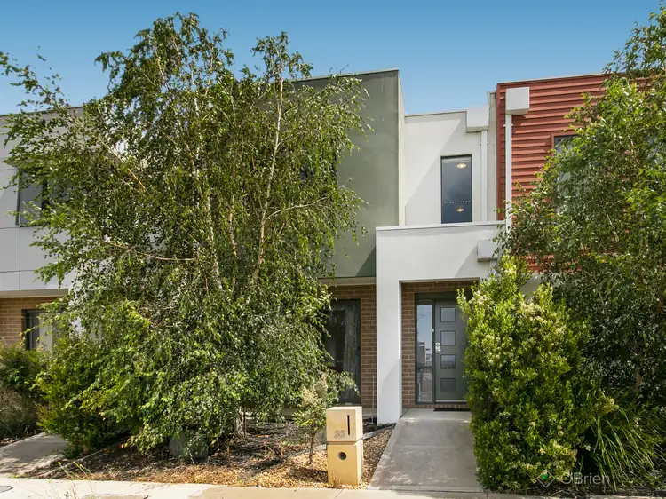 33 Kosciuszko Circuit, Clyde VIC 3978