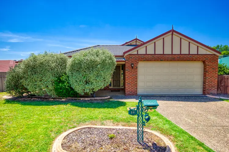 10 Whernside Drive, Wodonga VIC 3690