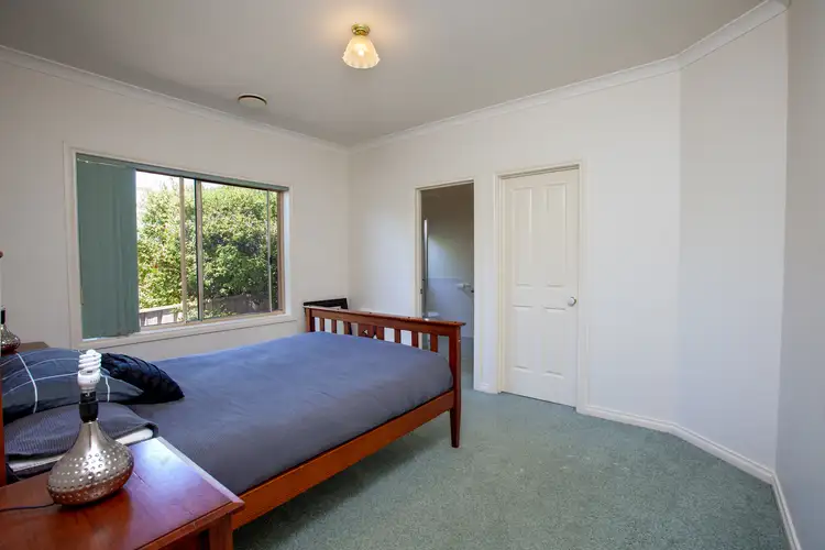 Seventh view of Homely house listing, 10 Whernside Drive, Wodonga VIC 3690