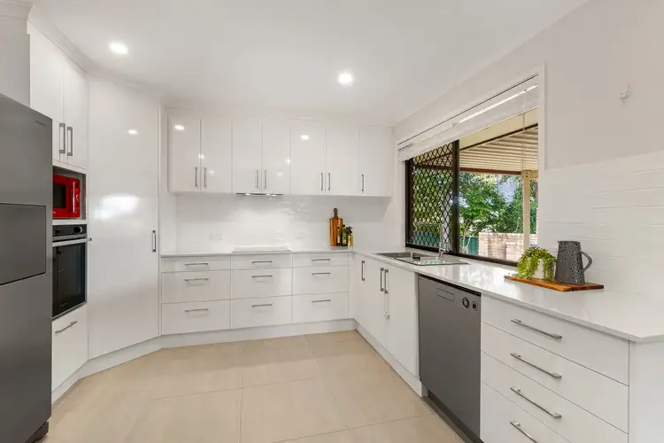 Second view of Homely house listing, 5 Maneroo Court, Springwood QLD 4127