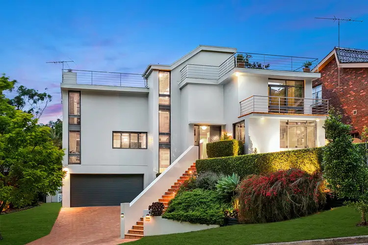18 Woodcliff Parade, Lugarno NSW 2210