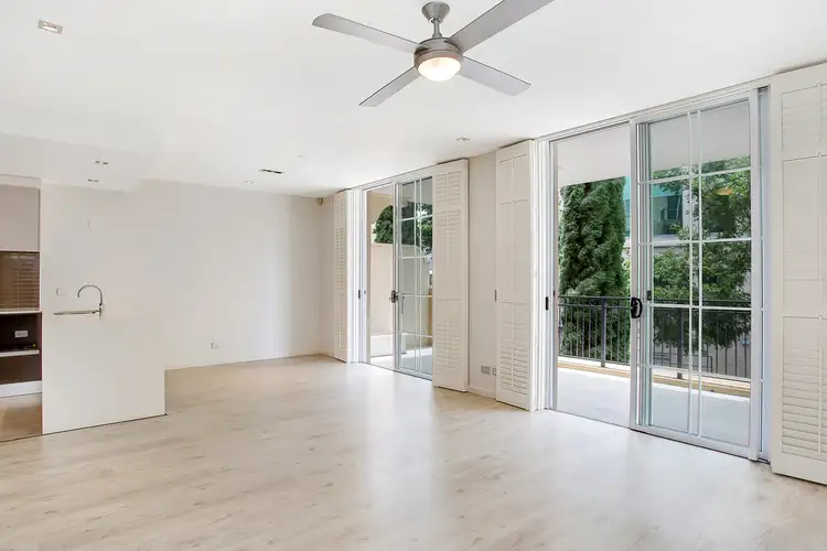 Fifth view of Homely unit listing, 2022/3029 The Boulevard, Carrara QLD 4211